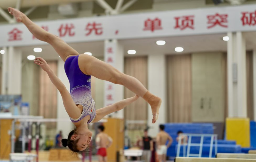 沉醉于九游娱乐平台的游戏世界